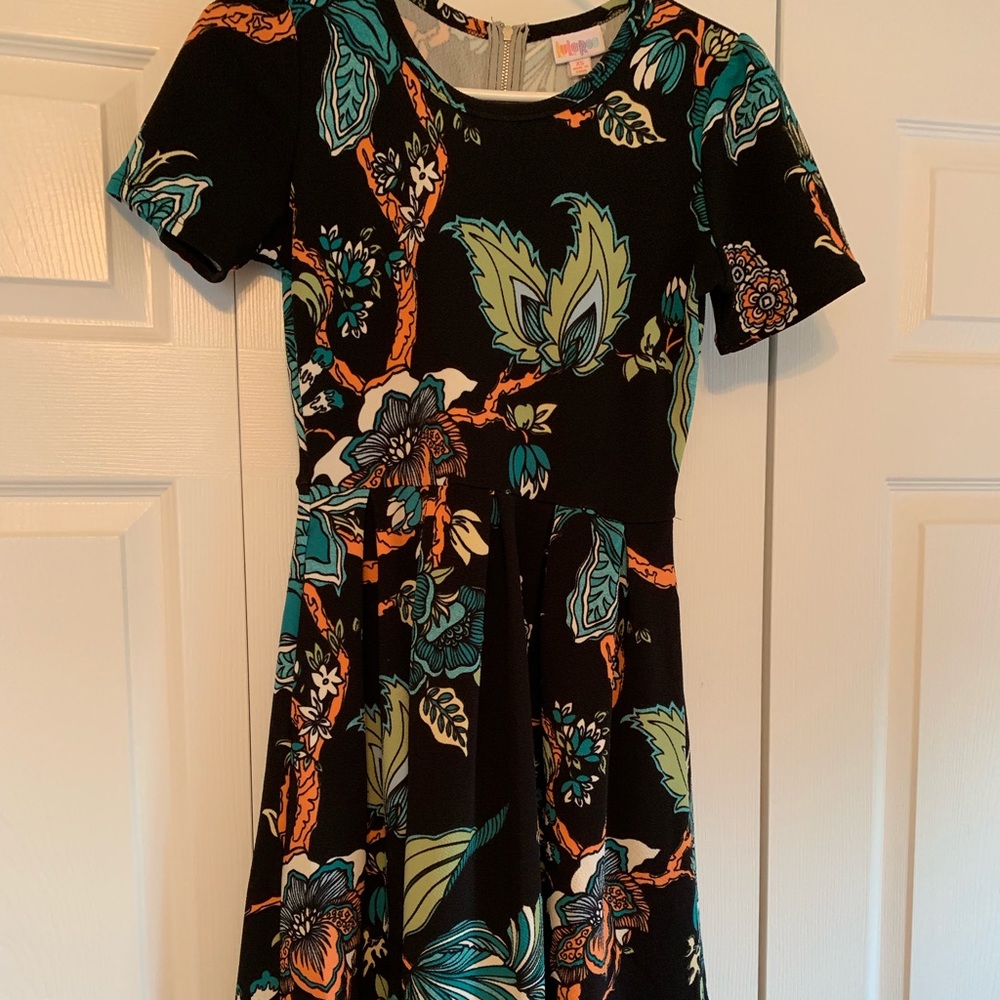 Women’s lularoe Amelia dress